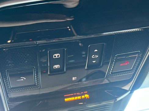 Used 2025 Land Rover Range Rover Sport Autobiography image 23