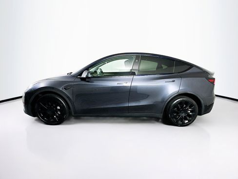 Used 2024 Tesla Model Y Long Range AWD/4WD image 4