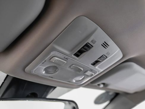 Used 2017 Toyota Corolla SE FWD image 26