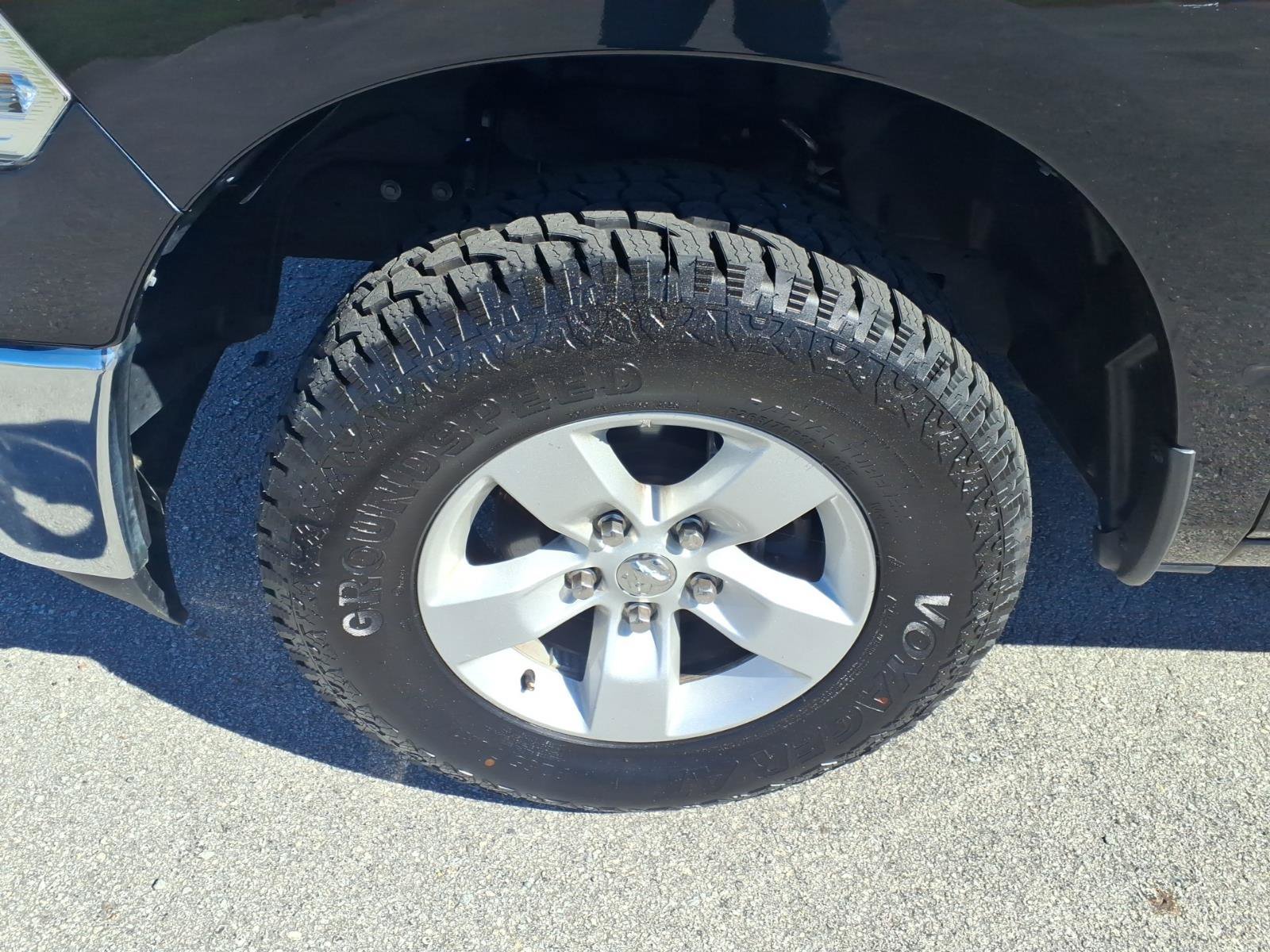 Used 2024 RAM 1500 Classic SLT AWD/4WD image 6