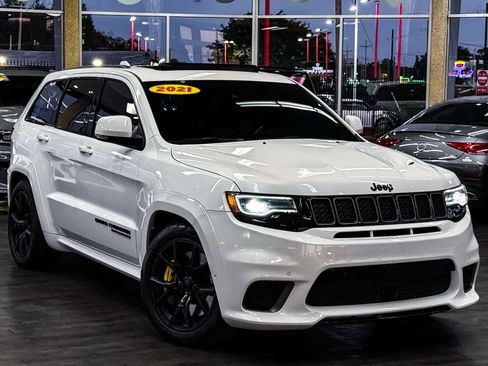 Used 2021 Jeep Grand Cherokee Trackhawk image 2
