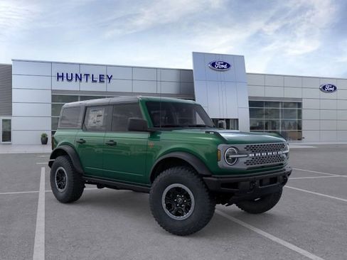 New 2025 Ford Bronco Badlands w/ Sasquatch Package AWD/4WD image 7