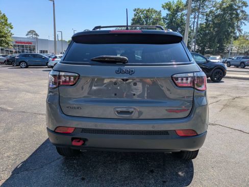 Used 2023 Jeep Compass Trailhawk AWD/4WD image 5
