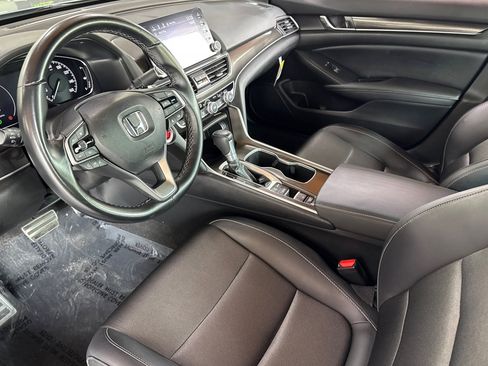 Used 2022 Honda Accord Sport image 4