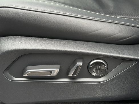 Used 2023 Acura MDX SH-AWD w/ Technology Package image 11