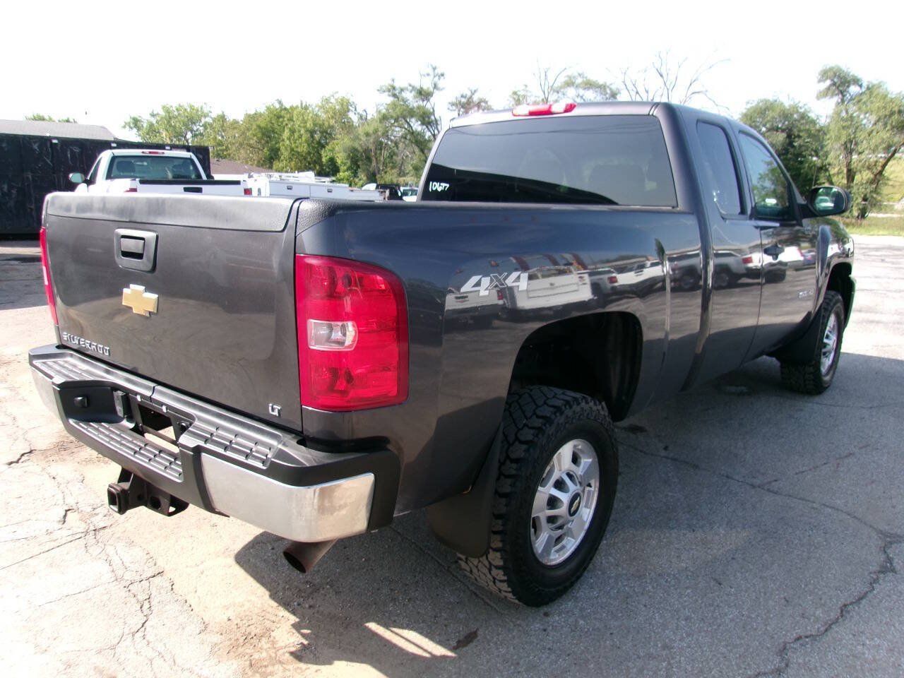 Used 2011 Chevrolet Silverado 2500 LT AWD/4WD image 5