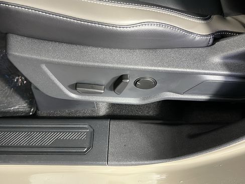 New 2025 Ford Bronco Outer Banks image 17