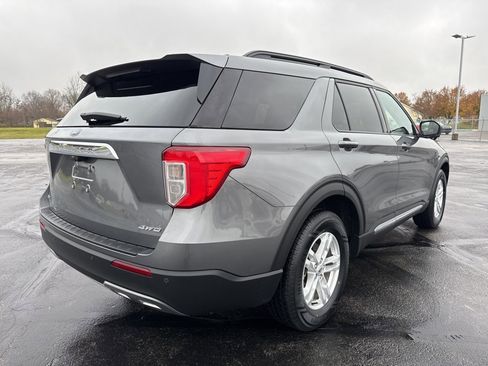 Used 2022 Ford Explorer XLT w/ Equipment Group 202A image 7