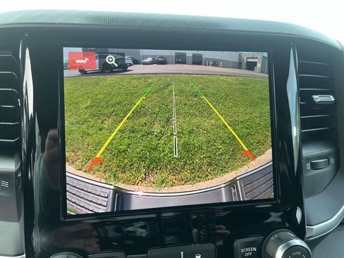 New 2026 RAM 2500 Big Horn AWD/4WD image 18