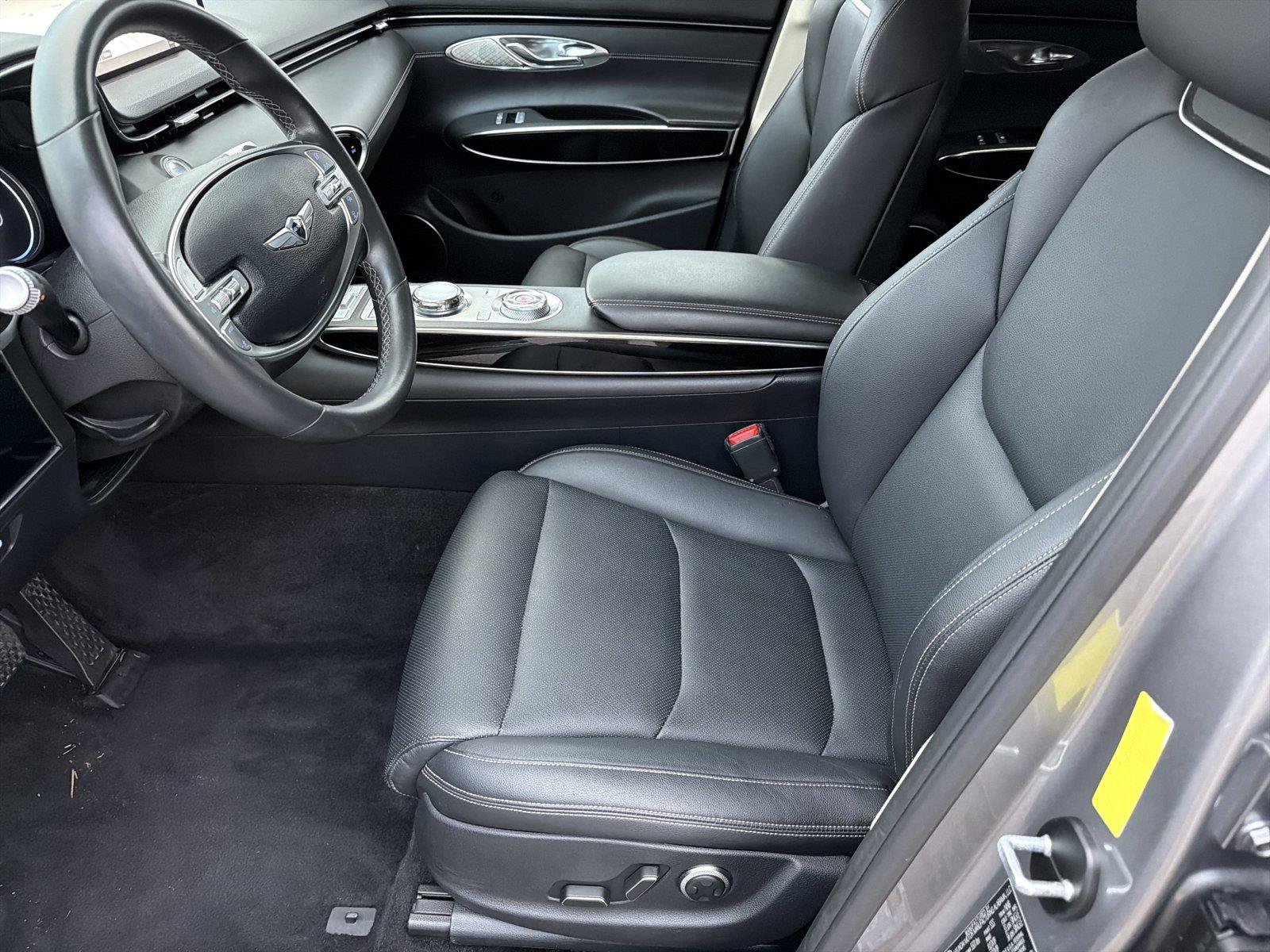 Used 2025 Genesis GV70 2.5T AWD/4WD image 8