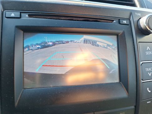 Used 2017 Toyota Camry SE image 27