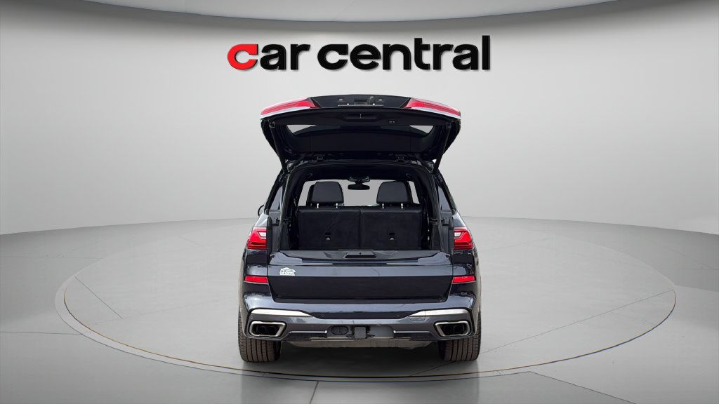 Used 2020 BMW X7 M50i w/ Dynamic Handling Package AWD/4WD image 9