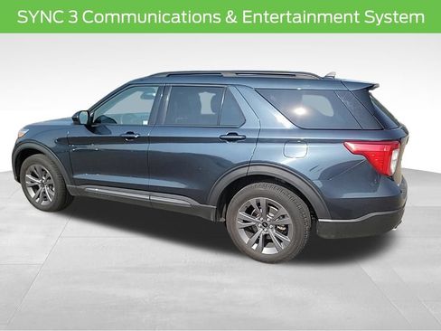 Used 2022 Ford Explorer XLT w/ Equipment Group 202A AWD/4WD image 10