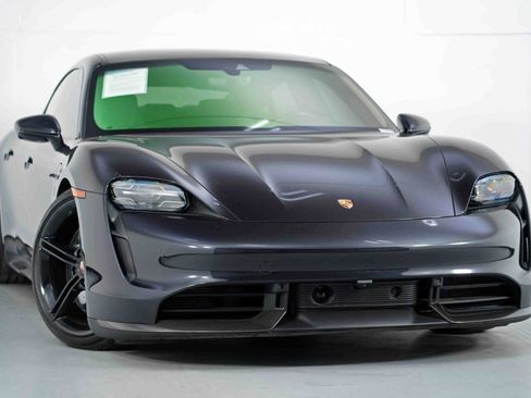 Used 2021 Porsche Taycan Turbo S image 4