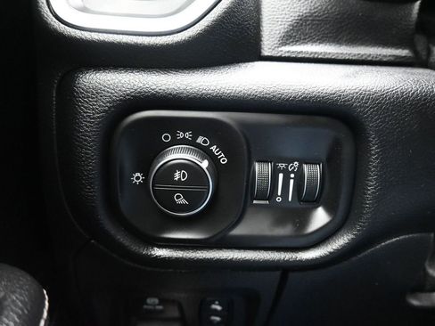 Used 2020 RAM 1500 Laramie image 28