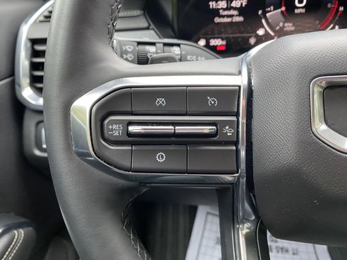 Used 2024 GMC Acadia Elevation image 19