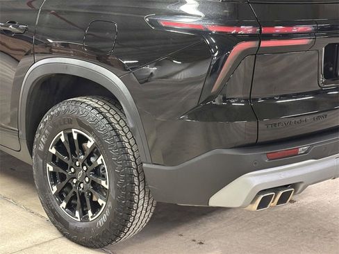 Used 2024 Chevrolet Traverse Z71 image 10