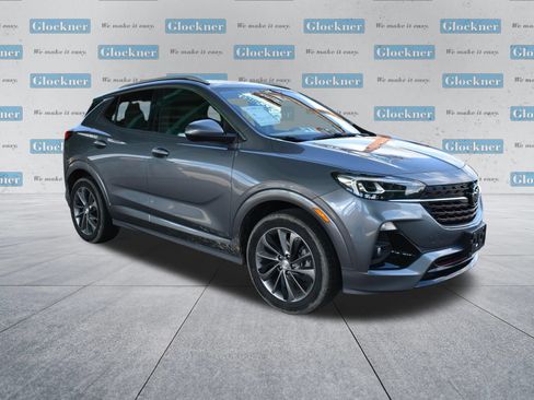 Used 2020 Buick Encore GX Essence w/ Sport Touring Package FWD image 3