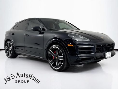 Used 2022 Porsche Cayenne GTS AWD/4WD image 1