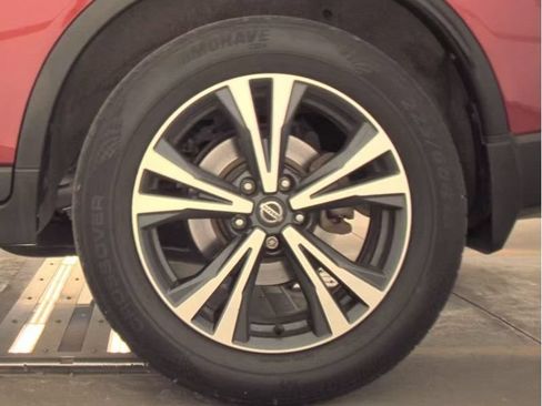 Used 2020 Nissan Rogue SV w/ Premium Package FWD image 13