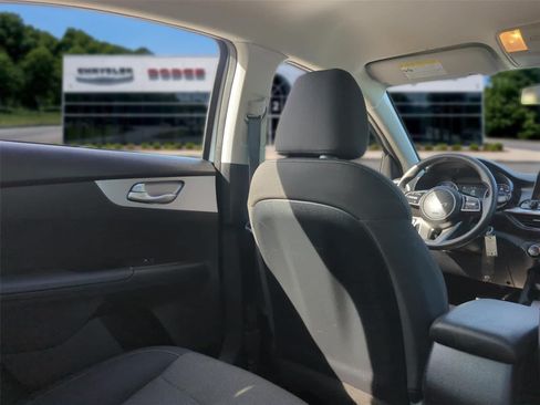 Used 2023 Kia Forte LXS w/ LXS Technology Package FWD image 33