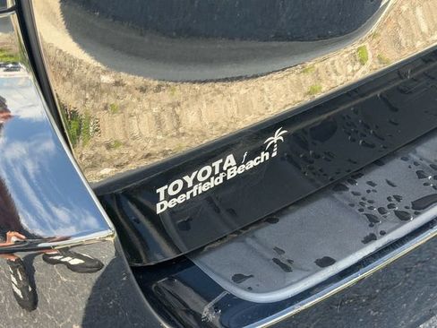 Used 2017 Toyota Sienna Limited Premium AWD/4WD image 16