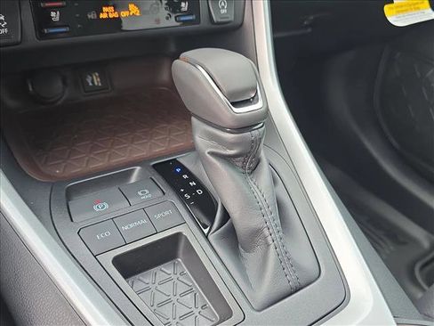 New 2025 Toyota RAV4 Limited image 18