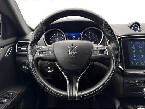 Used 2020 Maserati Ghibli S image 22