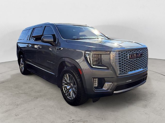 Used 2021 GMC Yukon XL Denali AWD/4WD image 3