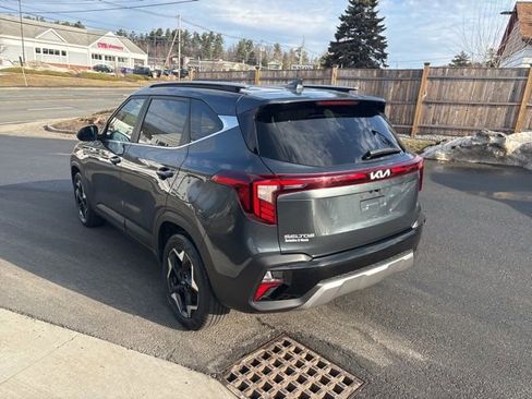 Used 2024 Kia Seltos EX image 5