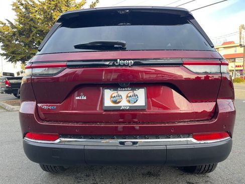 New 2024 Jeep Grand Cherokee Limited 4xe w/ Luxury Tech Group II image 7