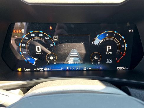 Used 2024 Chevrolet Colorado Trail Boss w/ Advanced Trailering Package AWD/4WD image 13
