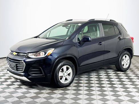 Used 2021 Chevrolet Trax LT AWD/4WD image 4