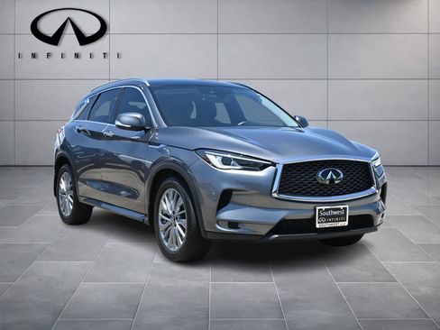 Certified 2025 INFINITI QX50 Luxe AWD/4WD image 3
