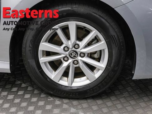 Used 2025 Toyota Camry LE FWD image 30