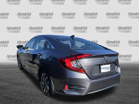 Used 2018 Honda Civic EX image 9