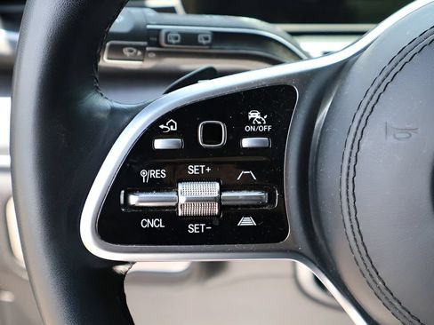 Certified 2022 Mercedes-Benz GLS 450 4MATIC image 32
