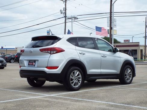 Used 2016 Hyundai Tucson SE image 6