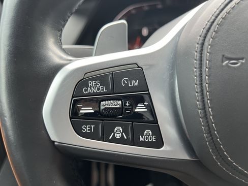 Used 2022 BMW X7 xDrive40i w/ M Sport Package image 16