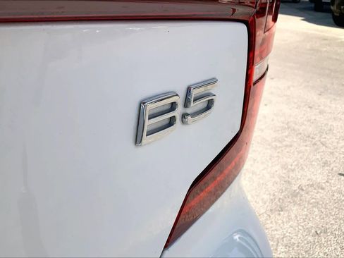 Used 2024 Volvo S60 B5 Core image 9