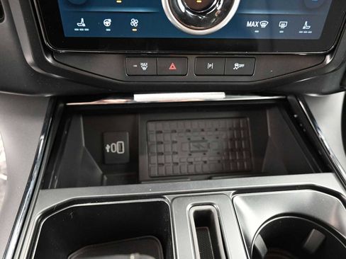 Used 2025 Ford F150 Lightning Flash image 27