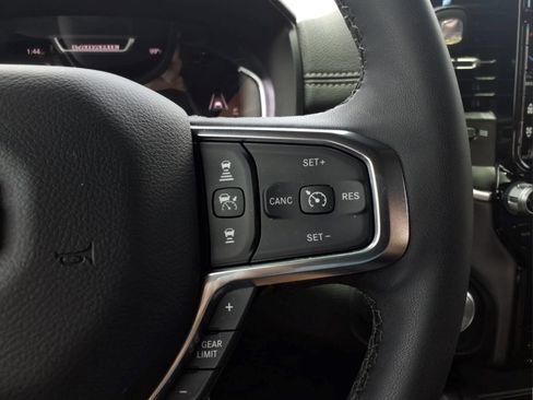 Used 2025 RAM 1500 Laramie RWD image 28