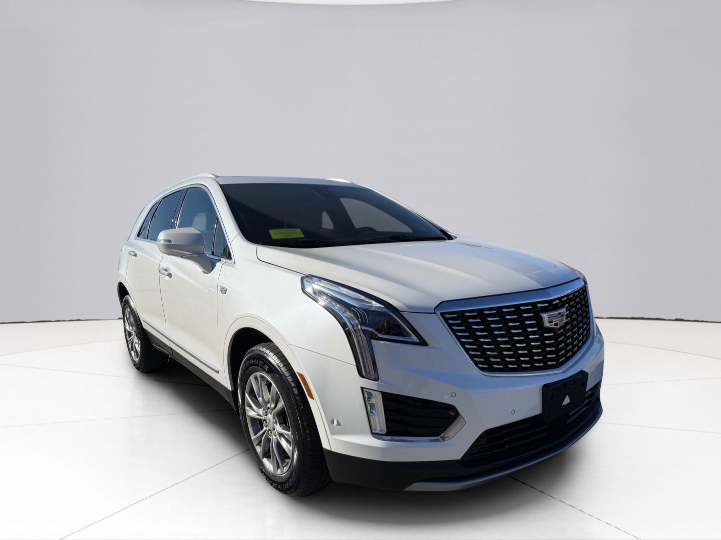 Used 2023 Cadillac XT5 Premium Luxury w/ Technology Package AWD/4WD image 7