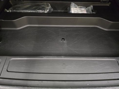 Used 2023 Jeep Wagoneer L Series III w/ Preferred Equipment Group image 46