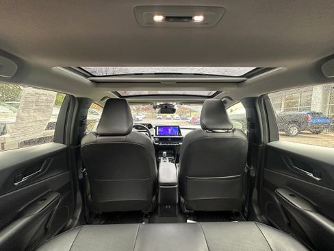 Used 2023 Toyota Prius LE image 13