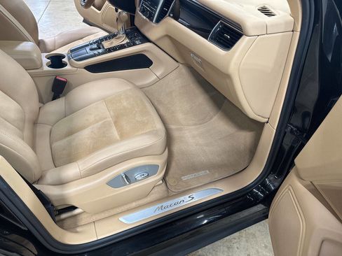 Used 2015 Porsche Macan S image 28