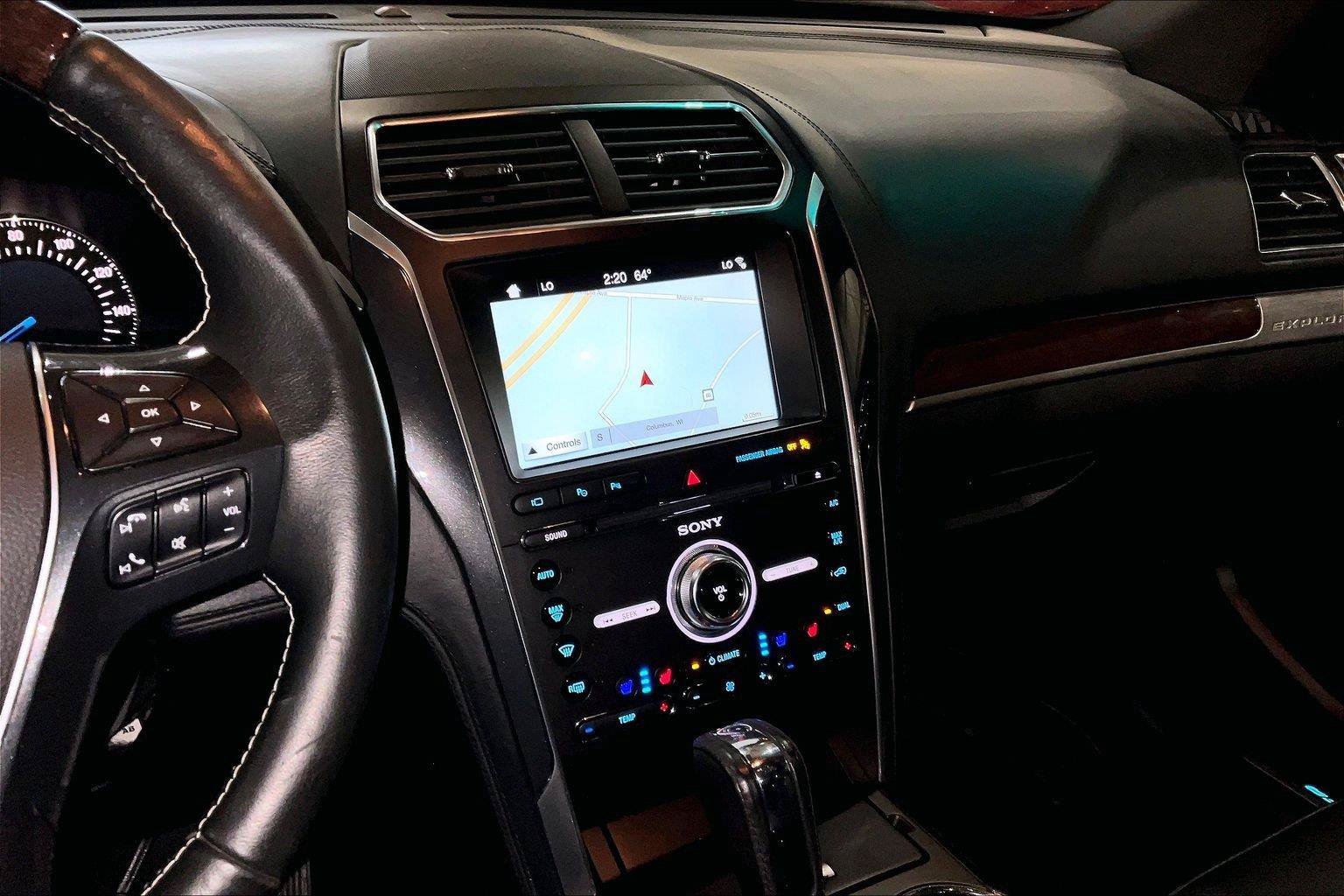 Used 2017 Ford Explorer Platinum AWD/4WD image 7