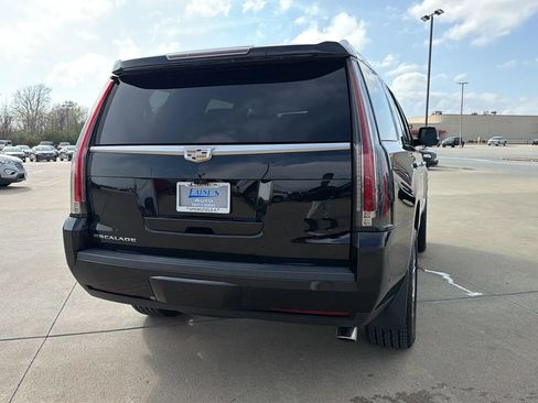 Used 2018 Cadillac Escalade Platinum image 18