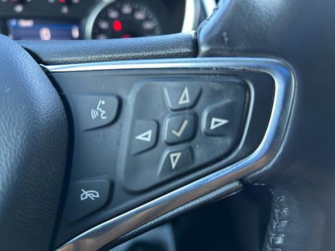 Used 2021 Chevrolet Equinox LT image 19