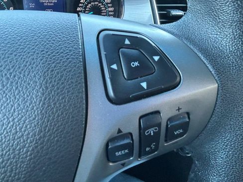 Used 2017 Ford Taurus SEL AWD/4WD image 19